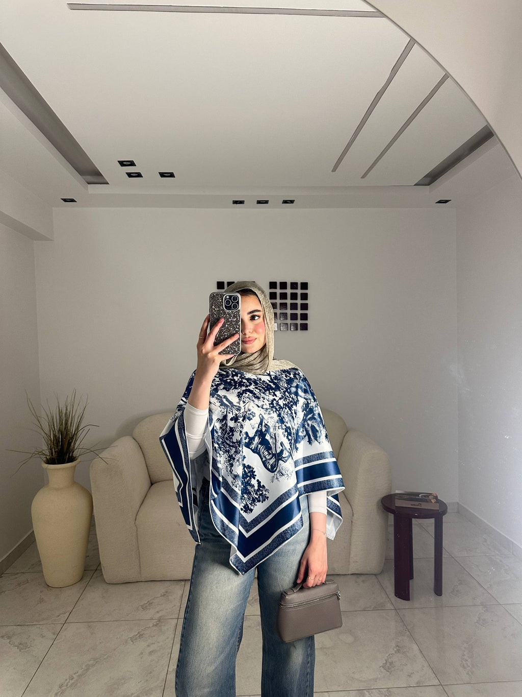 Scarf top