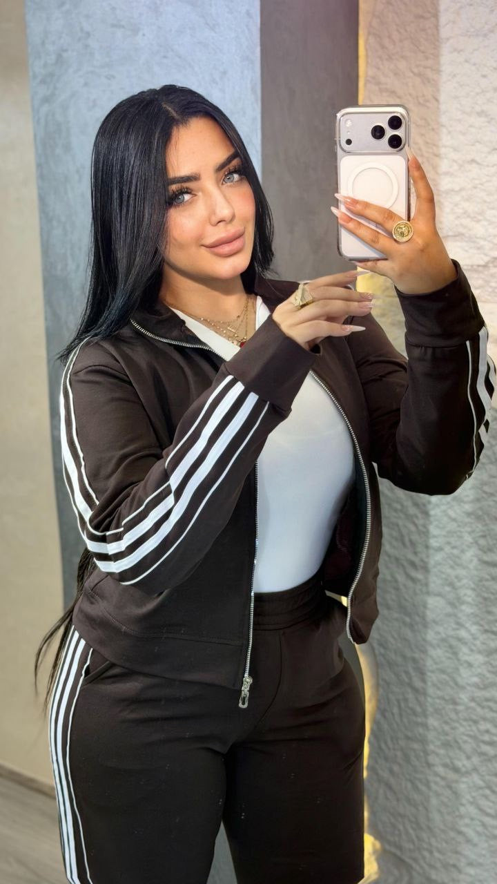 Sports suit