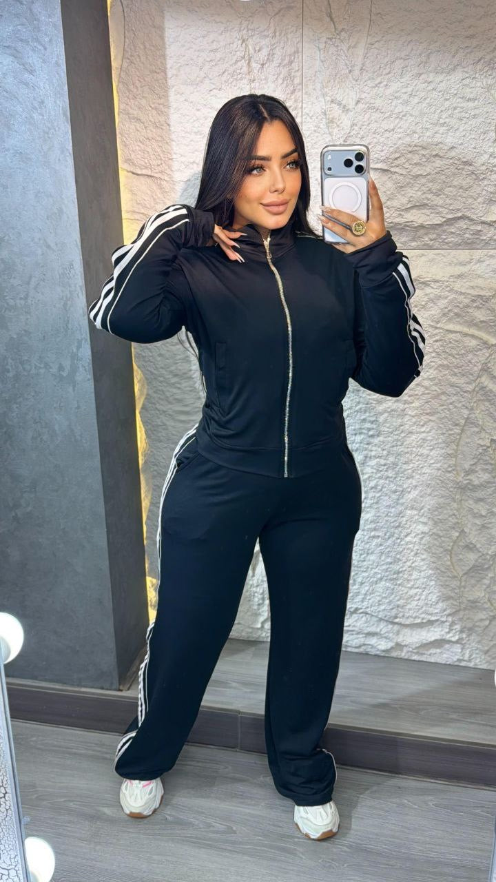 Sports suit