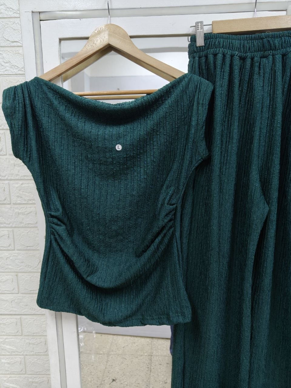 Off shoulder set