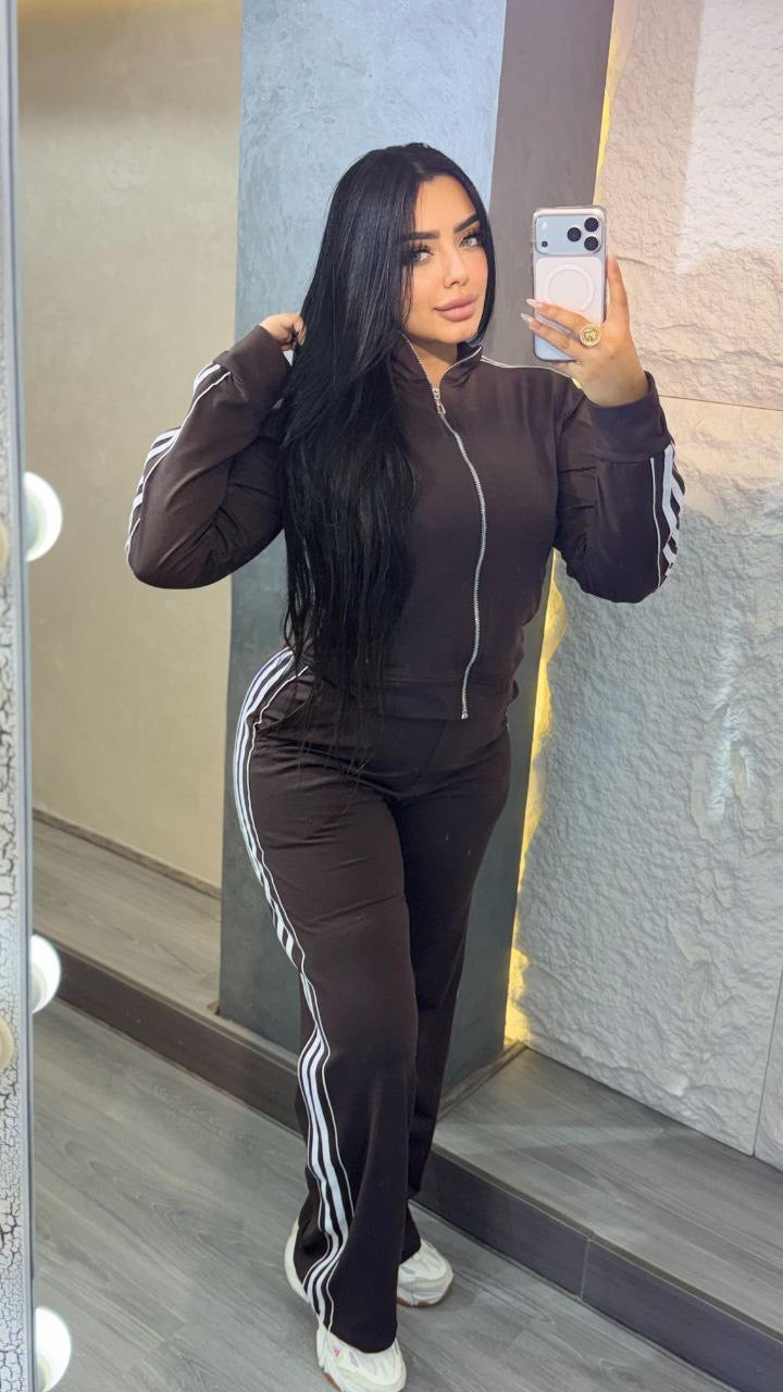 Sports suit