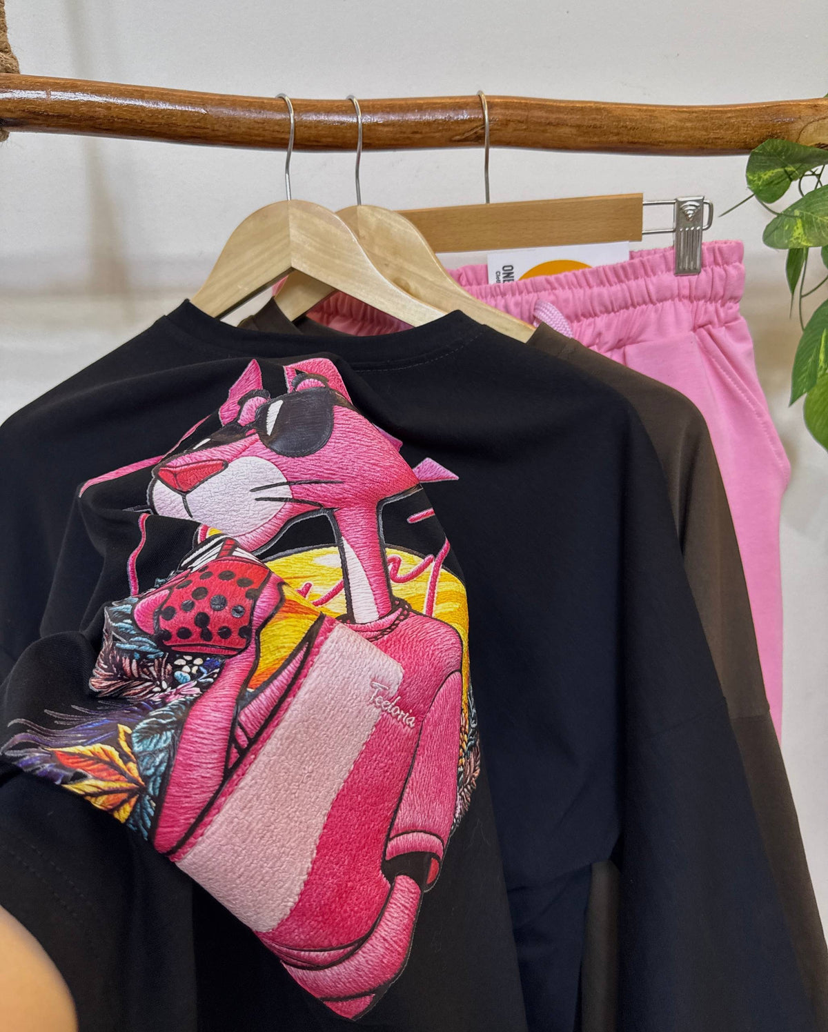 Carton pink shirt