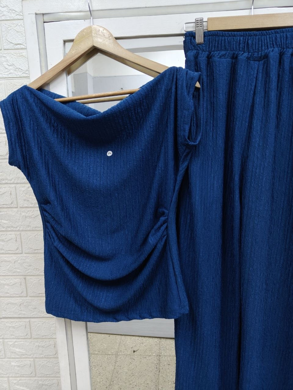 Off shoulder set