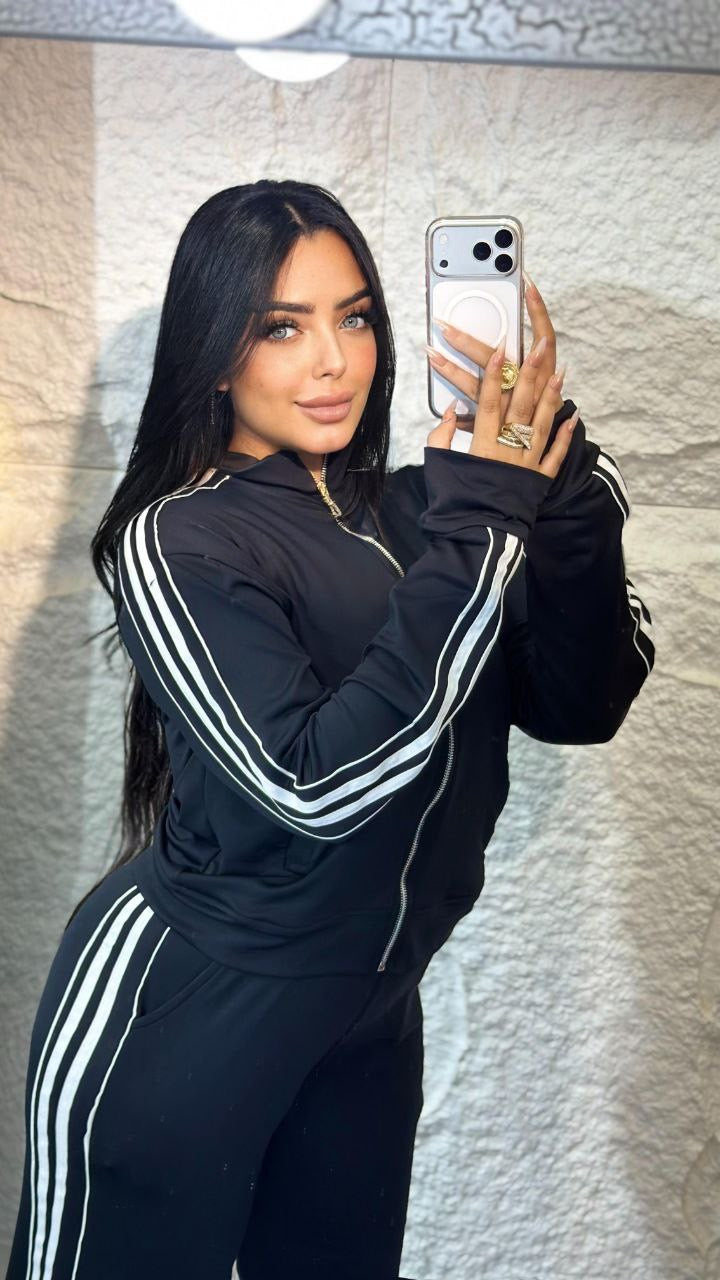 Sports suit
