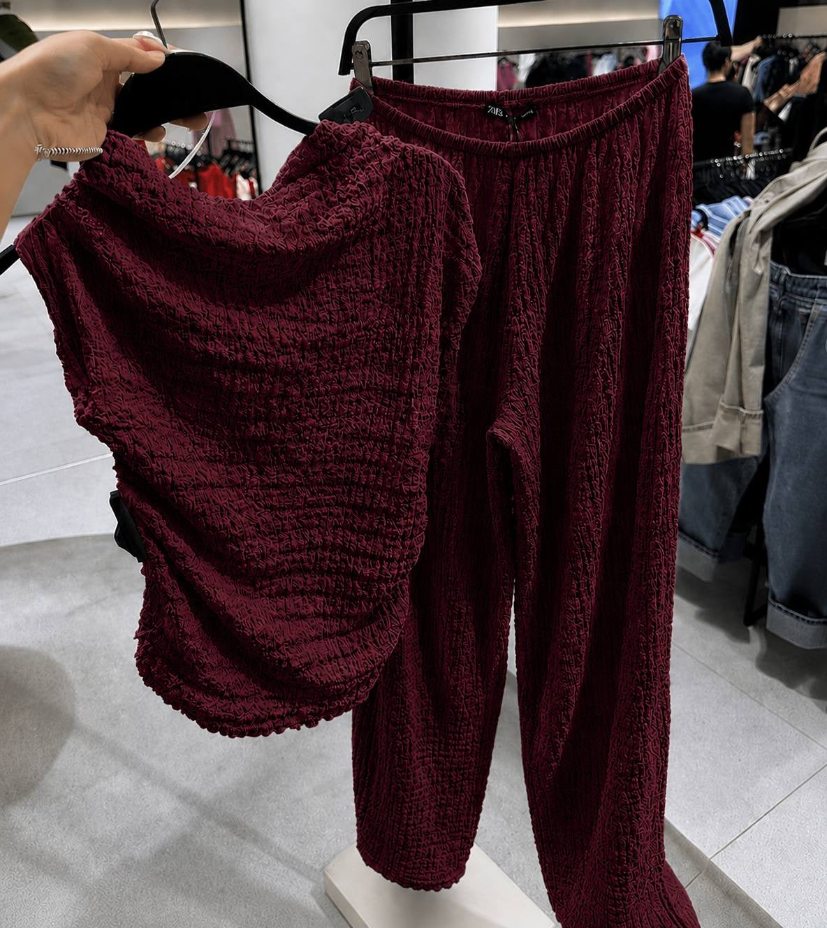 Shoulder suit