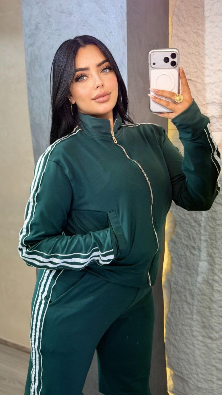 Sports suit