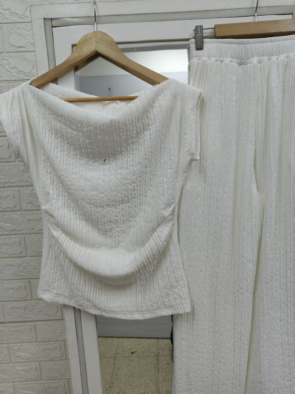 Off shoulder set