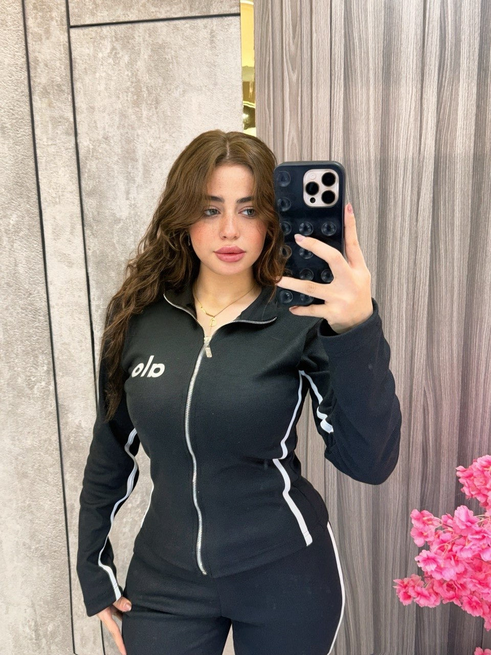 Alo suit
