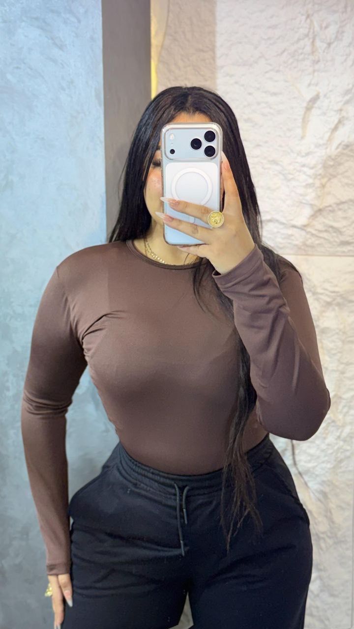 Round basic top