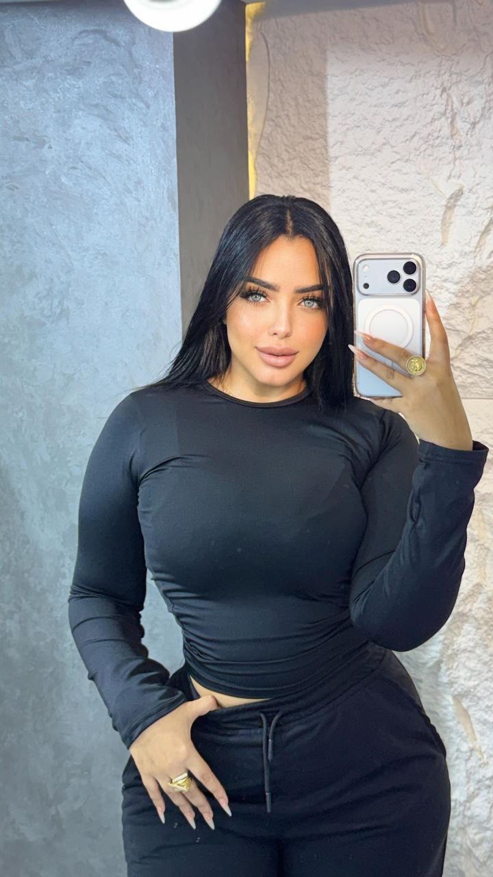 Round basic top