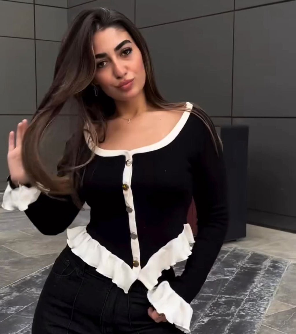 Black & white ruffled top